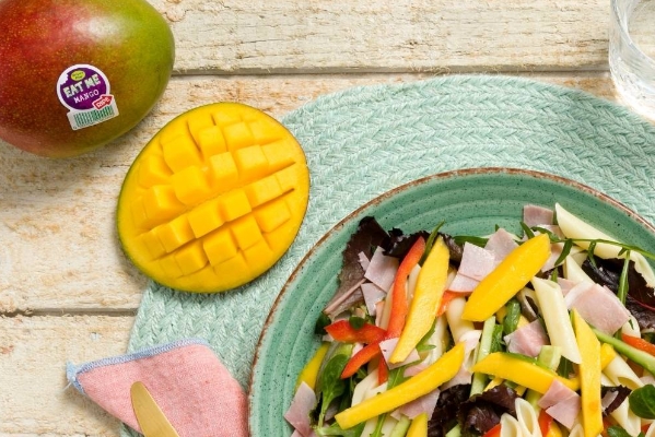 Pastasalade met mango en ham