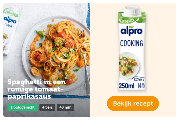 Spaghetti in een romige tomaat-paprikasaus