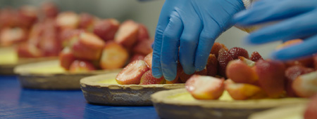 PLUS Pluist 't uit: Aardbeienvlaai