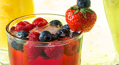 Zomerse cocktails: Tropische mango-yoghurtdrank
