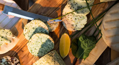 Drie homemade kruidenboters