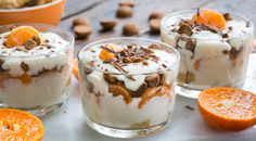 Sinttrifle met o.a. kruidnoten, taaitaai en mandarijn