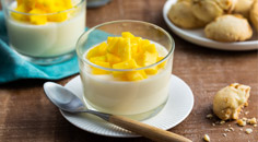 Kokos panna cotta met mango Kokos panna cotta met mango