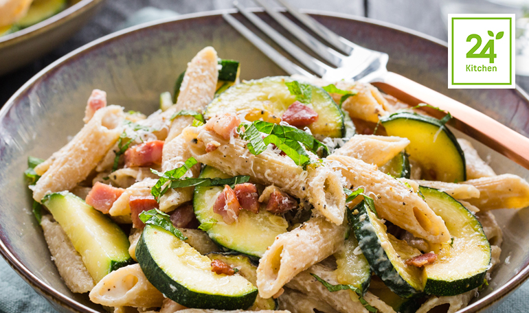 Magere penne carbonara met yoghurt | Bekijk recept