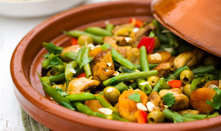 Tajine met sperziebonen en kip | Bekijk recept