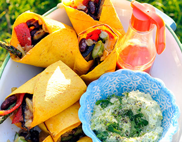 Wraps met gegrilde groente en avocadodip | Naar recept
