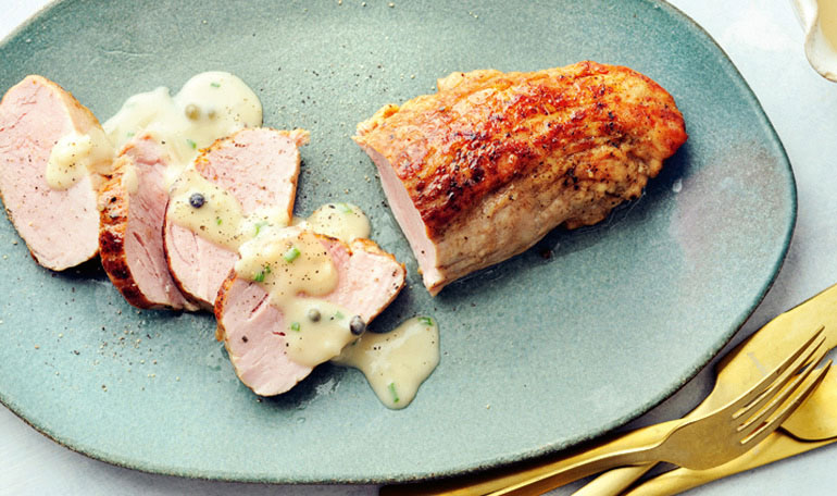 Feestelijke varkenshaas met peperroomsaus | Naar recept
