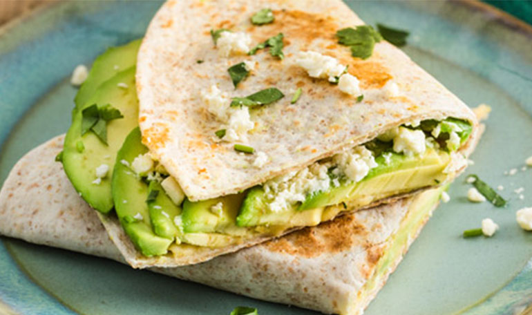 Quesadillas met avocado en hummus | Bekijk recept