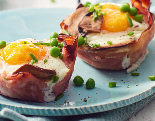 Ontbijtmuffin met ham en ei | Bekijk recept