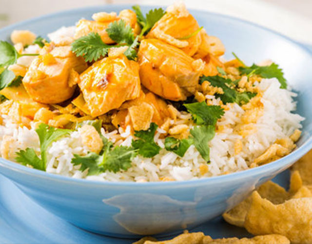 Thaise zalm met rijst en roerbakgroenten | Bekijk recept