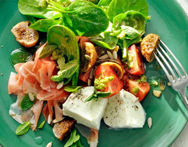 Spinazie-tomaatsalade | Bekijk recept