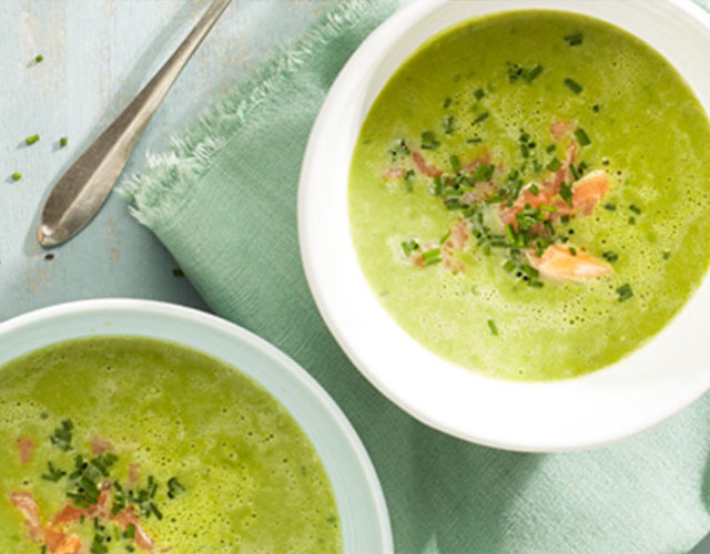 Romige doperwtensoep met zalm | Bekijk recept