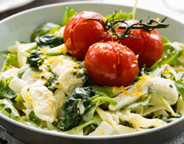 Verse pasta met gepofte trostomaat | Bekijk recept