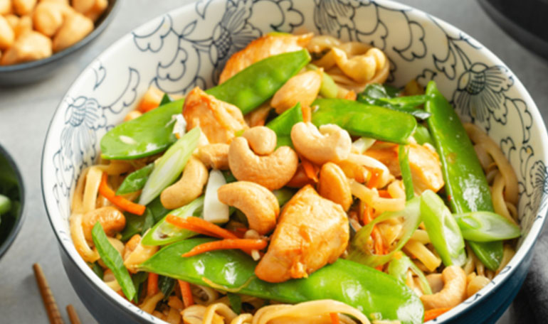 Snelle bami met teriyaki kip | Bekijk recept
