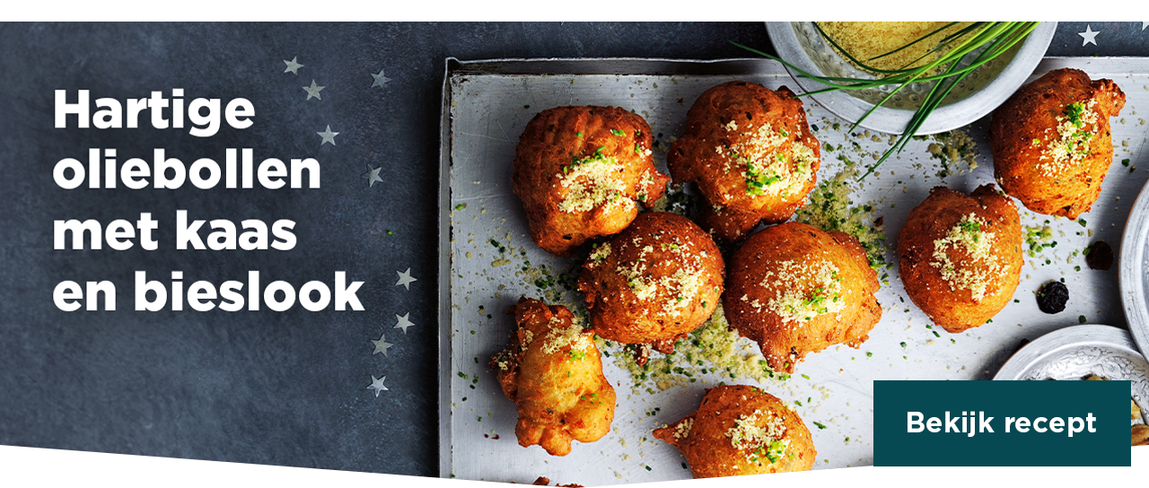 Hartige oliebollen met kaas en bieslook | Bekijk recept