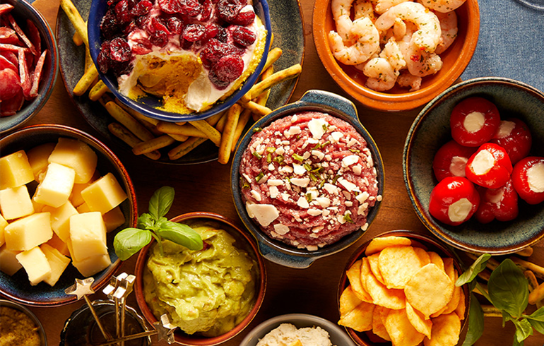 Zet de lekkerste hapjes op tafel | Bekijk assortiment