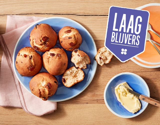 Bak zelf voordelige pinksterbollen | Bekijk recept