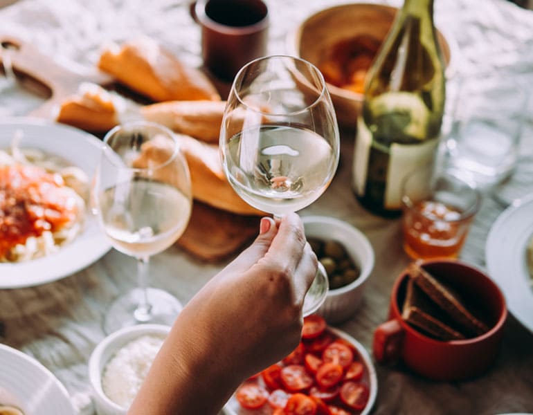 Welke wijn past bij jouw diner? | Ontdek wijnspijscombinaties