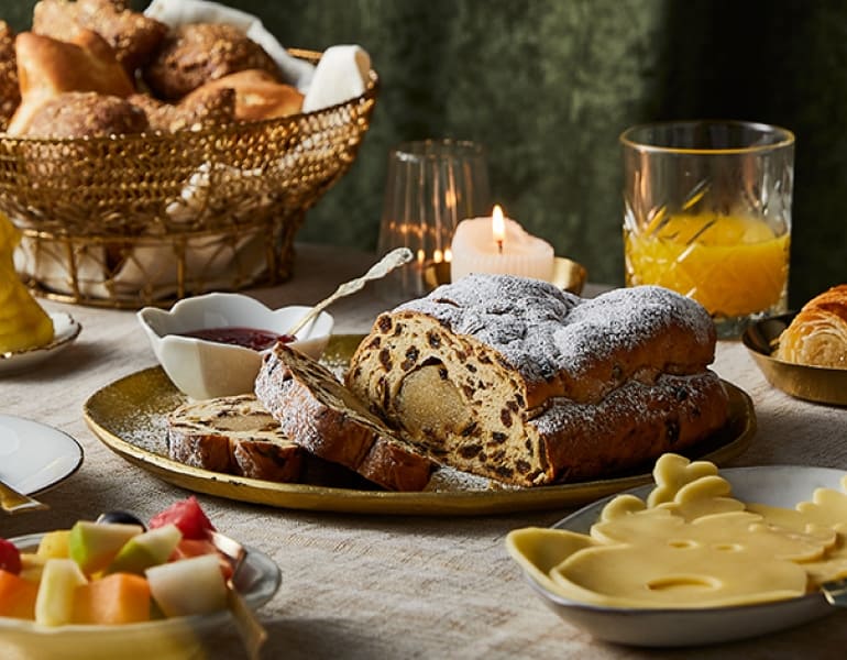 Kerst ontbijttafel met stol | Bekijk producten