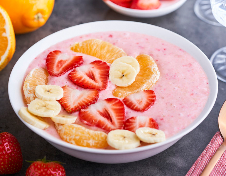 Zomers ontbijtje met aardbeien | Bekijk recept