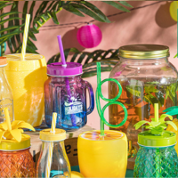 Drinkbekers en sapkannen
